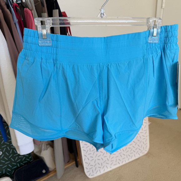 NWT Lululemon Hotty Hot Shorts HR 2.5” Lined, Kayak Blue, Size 10 - Picture 3 of 7